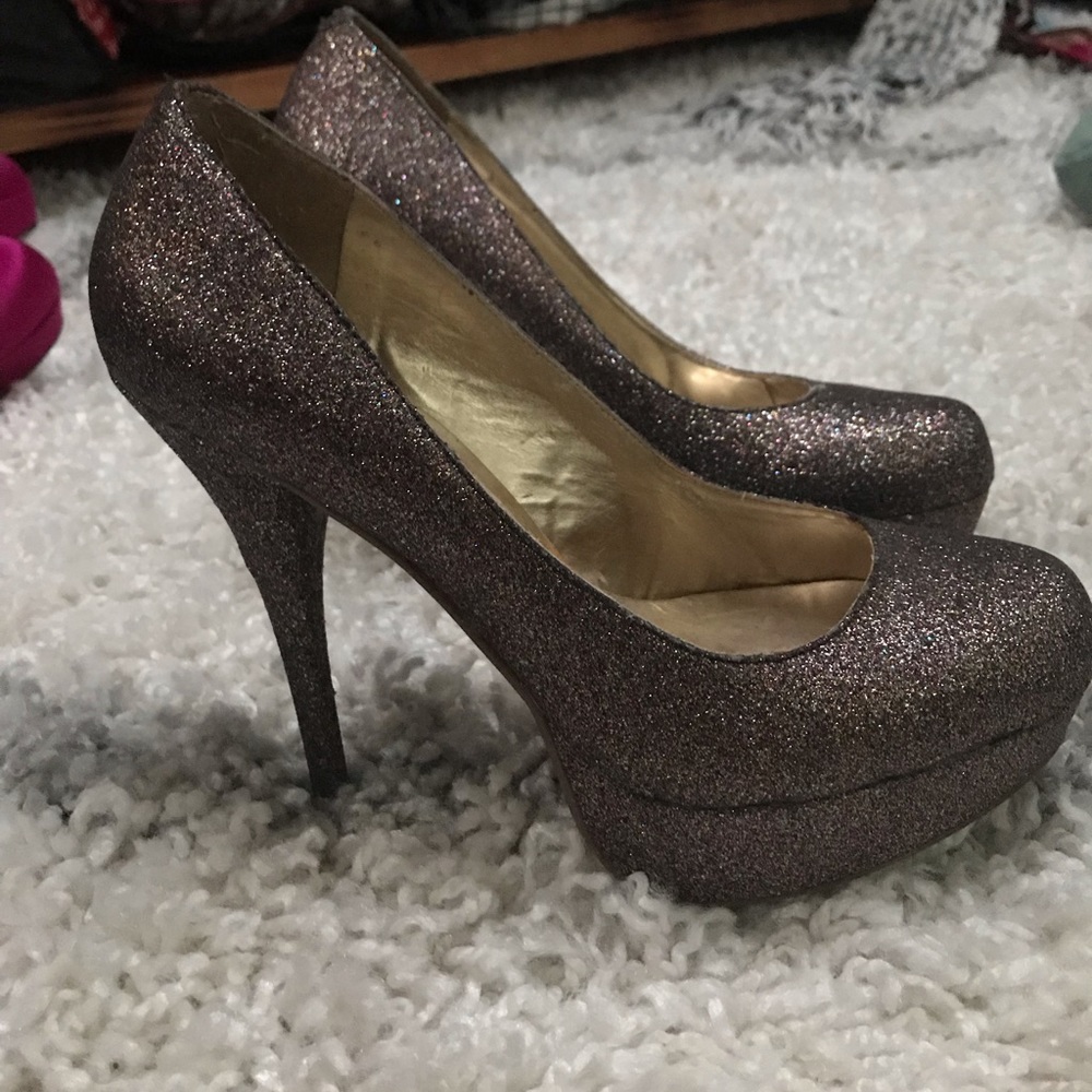 Steve Madden glitter round toe pumps size 10